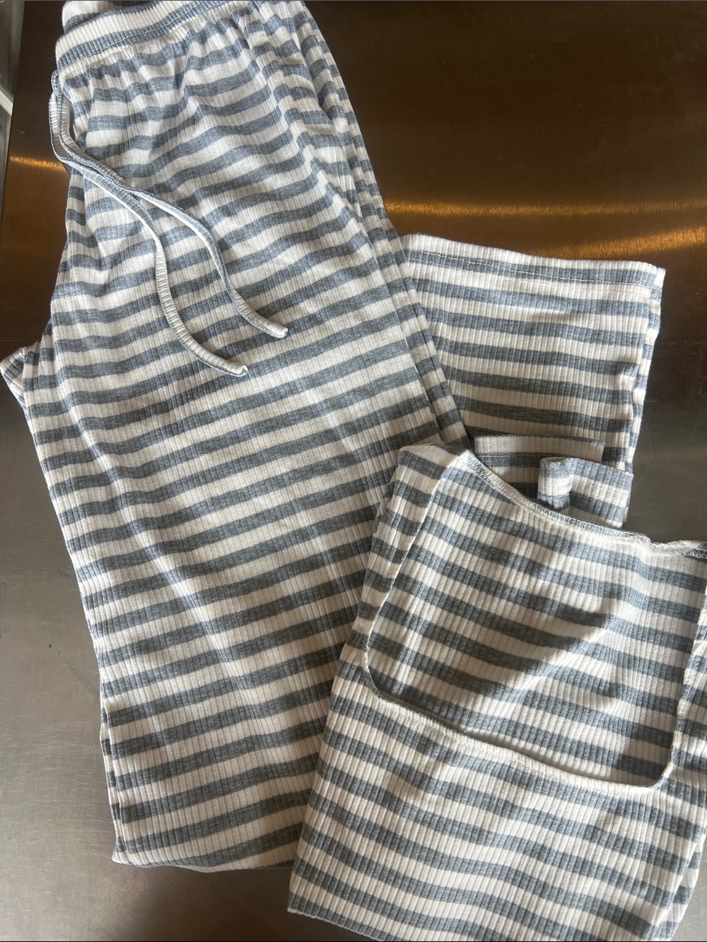 SHEIN Blue & White Striped Ribbed Lounge Top